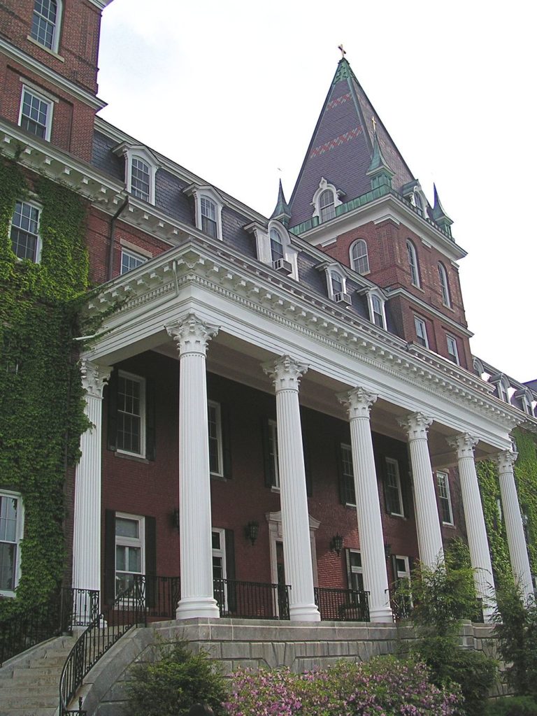 College of the Holy Cross Tuition, Rankings, Majors, Alumni