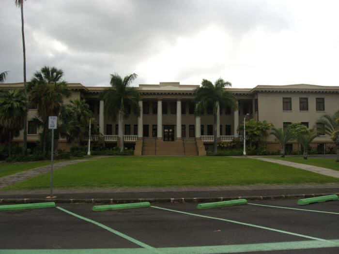 University of Hawaii Tuition, Rankings, Majors, Alumni, & Acceptance Rate