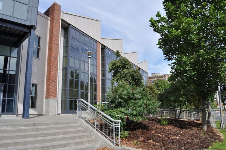 University of Washington-Tacoma - Tuition, Rankings, Majors, Alumni